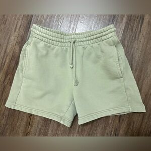 Aritzia TNA Cozy AF Fleece Shorts in Sage Green. Size XS